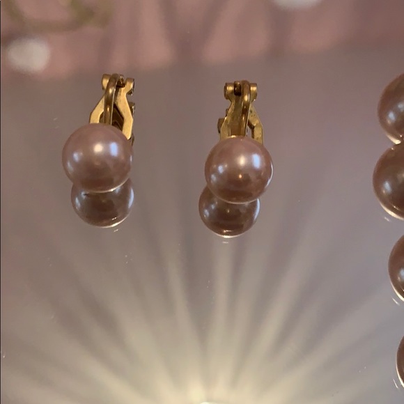 Blush pink pearls with matching earrings - Picture 7 of 8